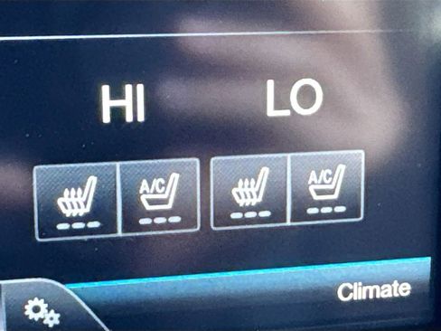 Used 2016 Ford F350 Lariat w/ Lariat Ultimate Package image 19