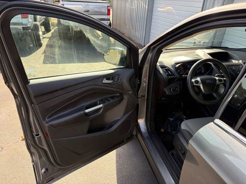 Used 2014 Ford Escape SE image 30