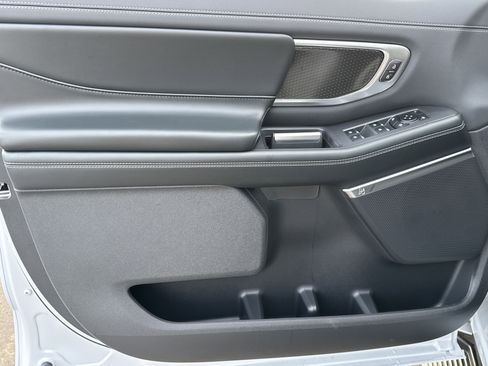 New 2026 Ford Expedition Platinum image 10