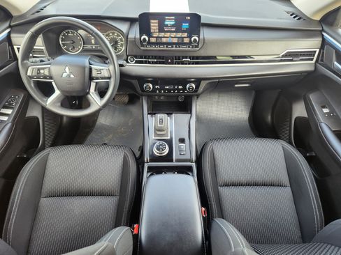 Used 2022 Mitsubishi Outlander ES image 19