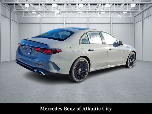 New 2026 Mercedes-Benz E 350 4MATIC Sedan image 4