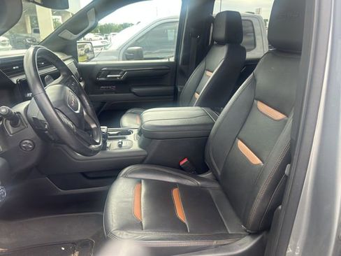 Used 2023 GMC Sierra 1500 AT4 w/ AT4 Premium Package AWD/4WD image 5