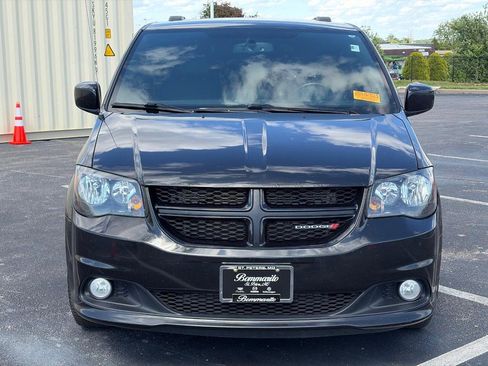 Used 2017 Dodge Grand Caravan GT FWD image 2