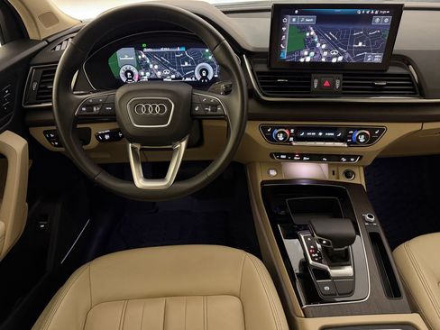 Used 2022 Audi Q5 2.0T Premium Plus w/ Premium Plus Package AWD/4WD image 30