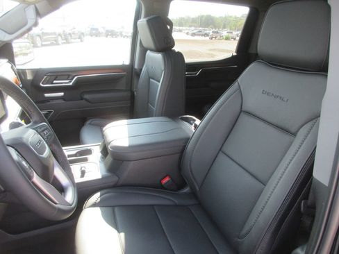 New 2026 GMC Sierra 1500 Denali w/ Denali Reserve Package AWD/4WD image 12