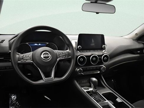 Used 2024 Nissan Sentra SV image 15