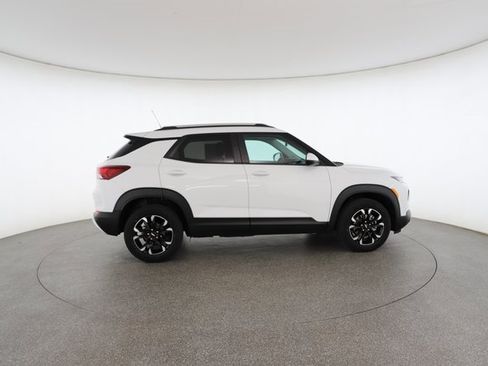 Used 2022 Chevrolet TrailBlazer LT w/ Convenience Package image 22