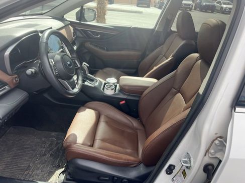 Used 2023 Subaru Outback Touring image 3