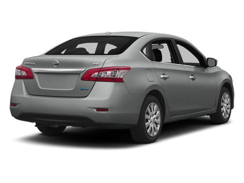 Used 2014 Nissan Sentra SR w/ SR Driver Package FWD image 2