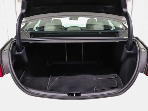 Used 2025 Mercedes-Benz C 300 Sedan image 27