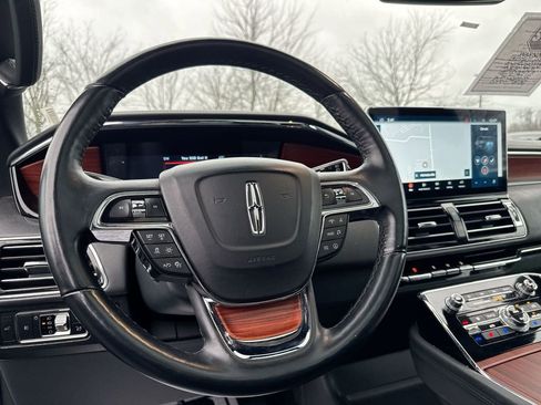 Used 2024 Lincoln Navigator Reserve image 21