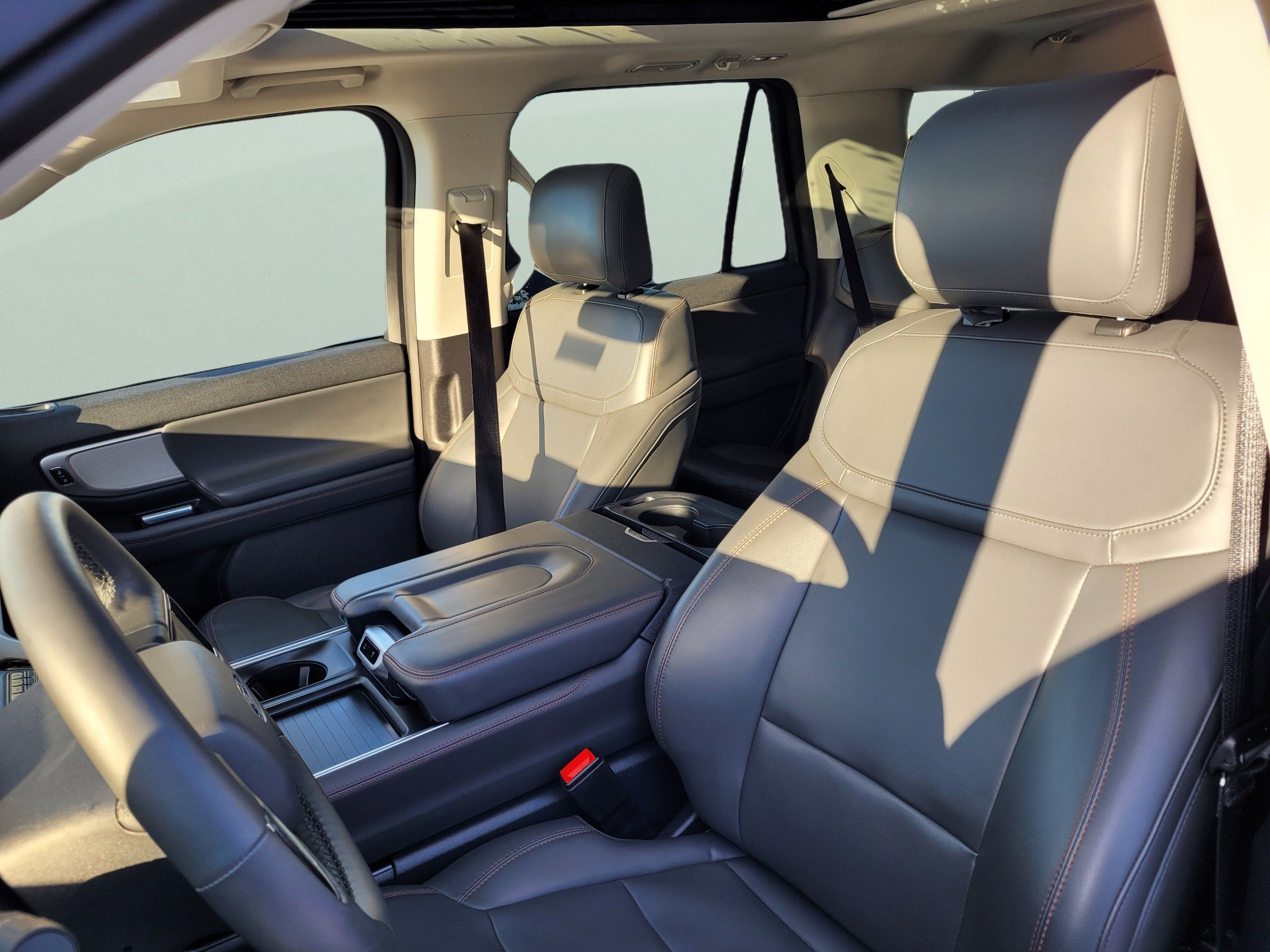 Certified 2025 Ford Expedition Active AWD/4WD image 36