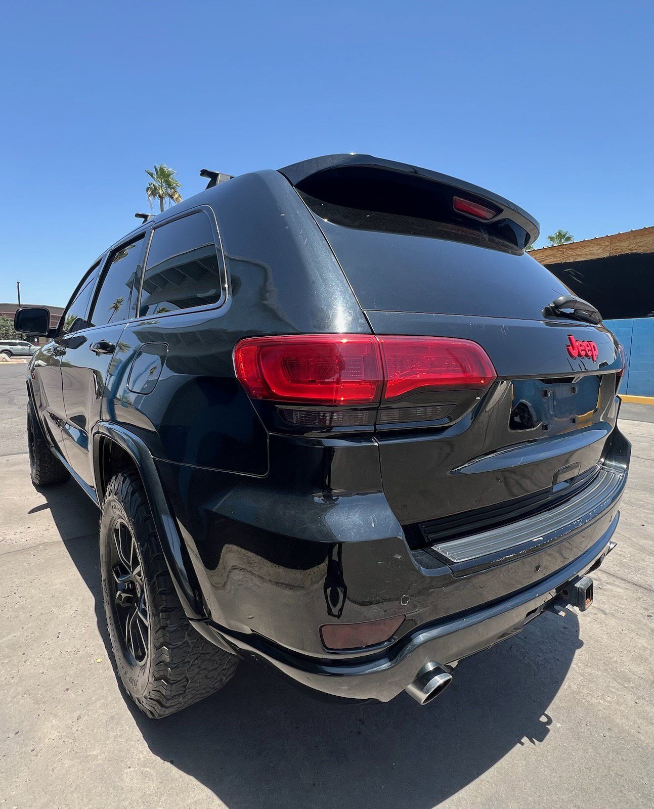Used 2017 Jeep Grand Cherokee Limited w/ Luxury Group II AWD/4WD image 3