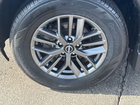 Certified 2023 Nissan Rogue S image 9