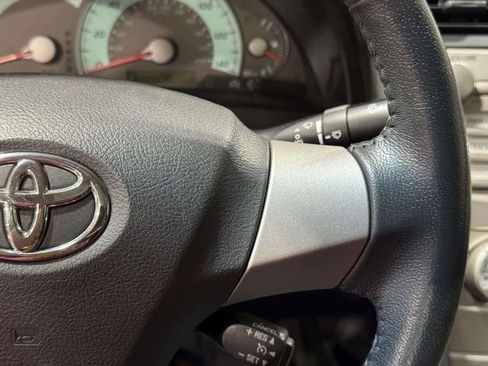 Used 2011 Toyota Camry image 16