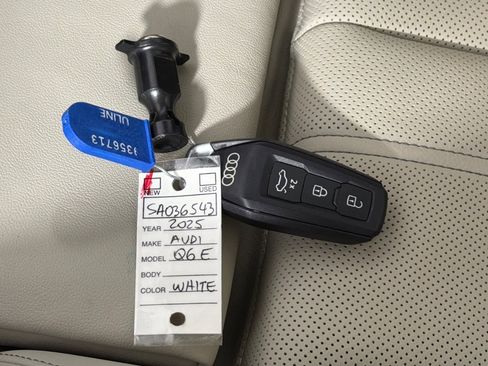 Certified 2025 Audi Q6 e-tron Premium Plus w/ Premium Plus image 25