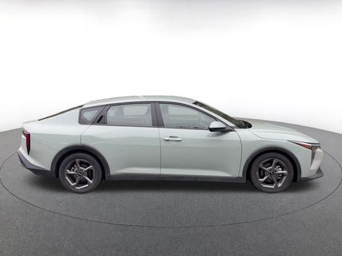 Used 2025 Kia K4 LXS FWD image 16