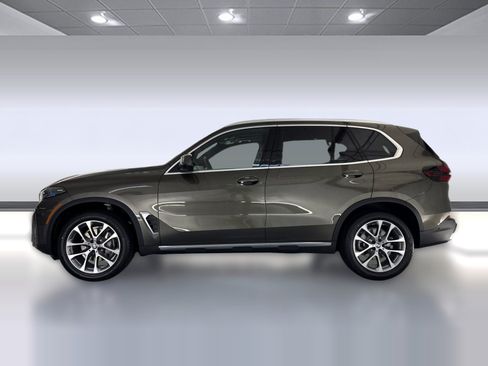 Used 2026 BMW X5 sDrive40i RWD image 2