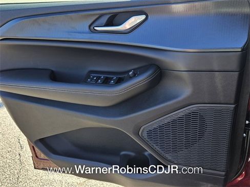 New 2025 Jeep Grand Cherokee Altitude image 26