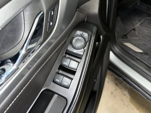 Used 2023 Chevrolet Traverse LT w/ LPO, Floor Liner Package image 5