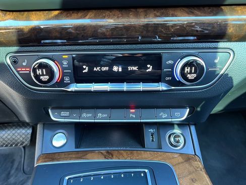 Used 2018 Audi Q5 2.0T Premium Plus w/ Premium Plus Package image 17