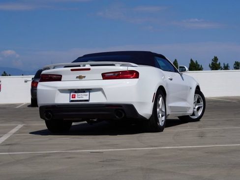 Used 2017 Chevrolet Camaro LT RWD image 8