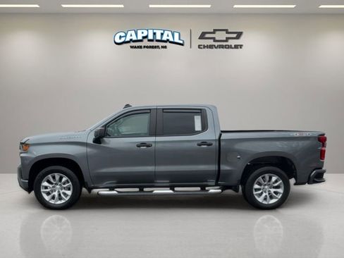 Used 2022 Chevrolet Silverado 1500 Custom image 2