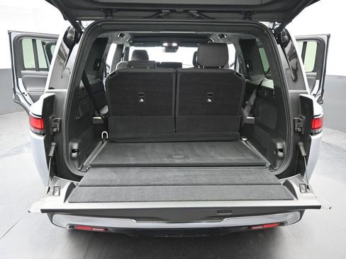 Used 2023 Rivian R1S Adventure AWD/4WD image 10