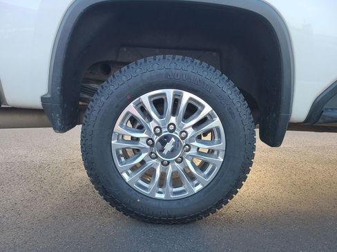 Used 2020 Chevrolet Silverado 2500 High Country image 16