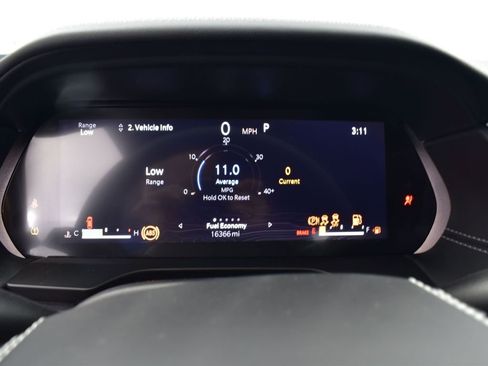 Used 2023 Jeep Grand Cherokee Overland AWD/4WD image 13