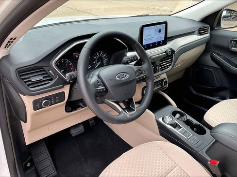 Used 2022 Ford Escape SE w/ Convenience Package image 16