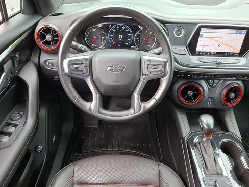 Used 2022 Chevrolet Blazer RS w/ Enhanced Convenience Package image 2
