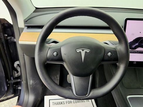 Used 2023 Tesla Model Y Long Range AWD/4WD image 12