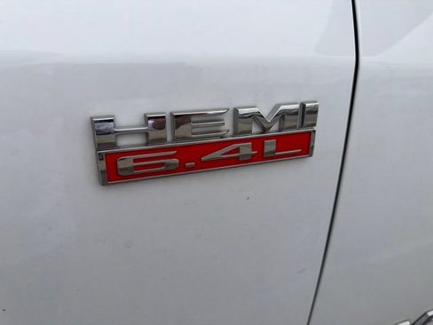 Used 2021 RAM 2500 Tradesman w/ Chrome Appearance Group AWD/4WD image 11