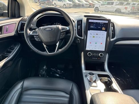 Certified 2024 Ford Edge SEL w/ Convenience Package AWD/4WD image 9