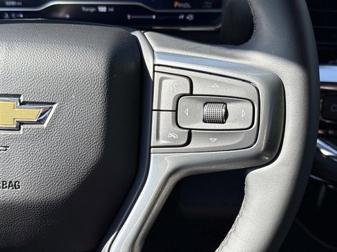 Used 2024 Chevrolet Silverado 1500 LT AWD/4WD image 7