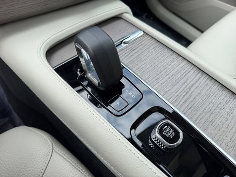 Certified 2024 Volvo XC90 B6 Plus AWD/4WD image 25