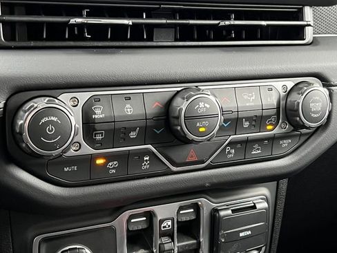 New 2026 Jeep Wrangler Unlimited Rubicon 392 image 34