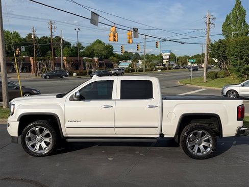 Used 2018 GMC Sierra 1500 Denali w/ Denali Ultimate Package AWD/4WD image 2