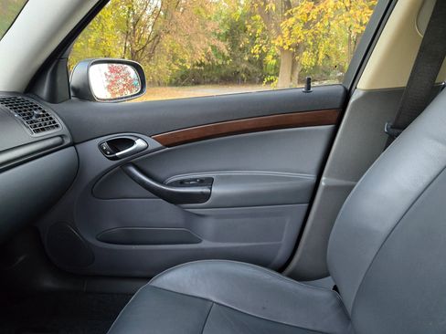 Used 2003 Saab 9-3 Arc image 16