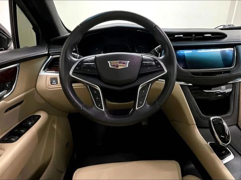 Used 2017 Cadillac XT5 Luxury w/ Driver Awareness Package FWD image 19