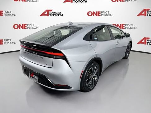 Certified 2025 Toyota Prius XLE FWD image 8