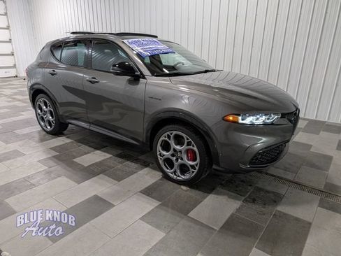 Used 2024 Alfa Romeo Tonale Veloce AWD/4WD image 5