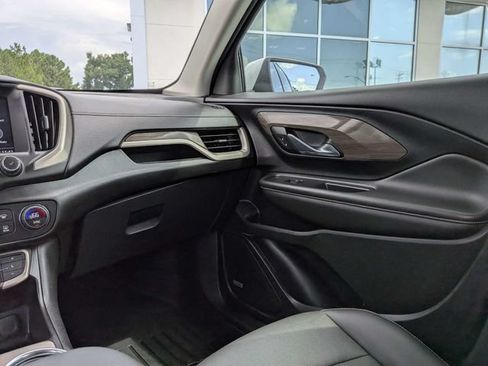 Used 2023 GMC Terrain Denali AWD/4WD image 17