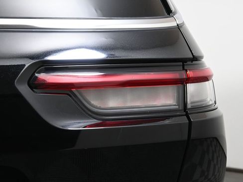 Used 2022 Jeep Grand Cherokee L Overland w/ Luxury Tech Group IV image 13