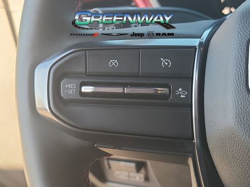 Used 2024 GMC Canyon AT4X image 25