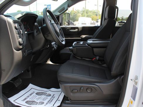 Used 2025 Chevrolet Silverado 2500 Custom w/ Custom Value Package AWD/4WD image 23