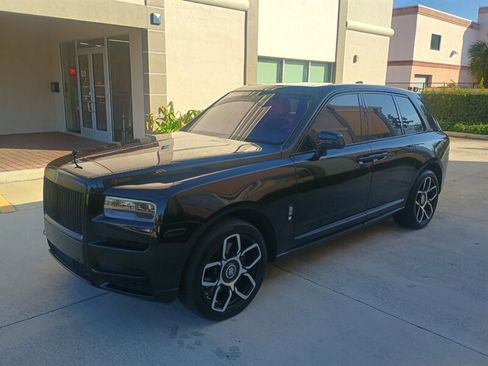 Used 2020 Rolls-Royce Cullinan image 1
