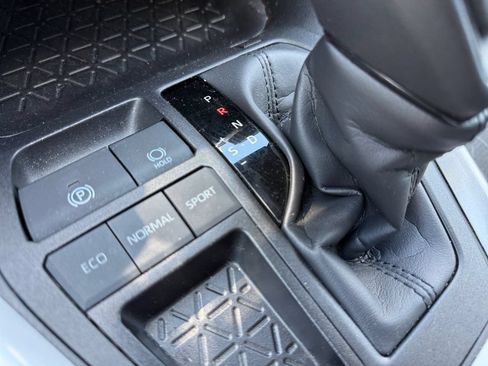 Certified 2025 Toyota RAV4 XLE FWD image 37