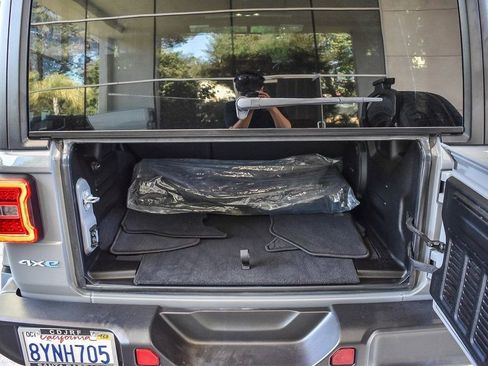 Used 2021 Jeep Wrangler Unlimited Sahara w/ Cold Weather Group image 24